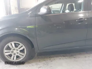 2016 Chevrolet Sonic LT z VIN 1G1JC5SH0G4170981, wystawiony jako IAAI lot #42576425 z przebiegiem 169 102 mil mil oraz . Historia ofert i sprzedaży dostępna na DreamBid. Obrazek 6.