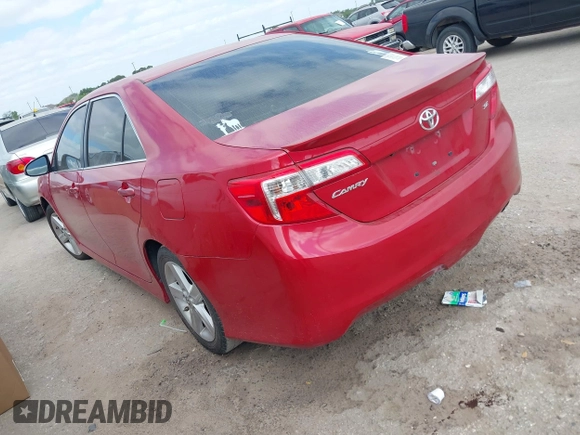 2014 Toyota Camry L with VIN 4T1BF1FK7EU800358, listed as a IAAI auction lot 42022943 with 1 mi miles. Bid and sale history available at carsss.com. Image 3.