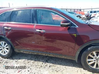 2019 Kia Sorento LX z VIN 5XYPG4A53KG442330, wystawiony jako IAAI lot #41979033 z przebiegiem 95 335 mil mil oraz . Historia ofert i sprzedaży dostępna na DreamBid. Obrazek 14.