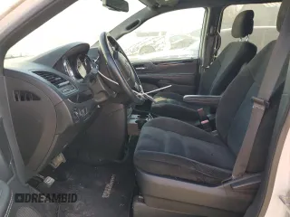 2017 Dodge Grand Caravan SE Plus z VIN 2C4RDGBG1HR637110, wystawiony jako Copart lot #48855755 z przebiegiem 102 373 mil mil oraz Szkoda całkowita • Salvage title. Historia ofert i sprzedaży dostępna na DreamBid. Obrazek 7.