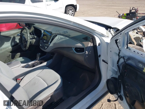 2020 Chevrolet Malibu LT with VIN 1G1ZD5ST2LF057911, listed as a IAAI auction lot 40670556 with 91,014 mi miles and . Bid and sale history available at DreamBid. Image 5.