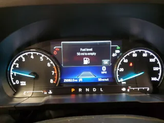 2022 Ford Maverick XL z VIN 3FTTW8F9XNRA76767, wystawiony jako Copart lot #60539205 z przebiegiem 25 082 mil mil oraz Szkoda całkowita • Salvage title. Historia ofert i sprzedaży dostępna na DreamBid. Obrazek 9.