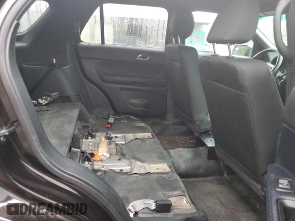 2016 Ford Police Interceptor Utility z VIN 1FM5K8AR3GGC26610, wystawiony jako Copart lot #72047714 z przebiegiem 67 551 mil mil oraz Nie do naprawy • Non repairable. Historia ofert i sprzedaży dostępna na DreamBid. Obrazek 11.
