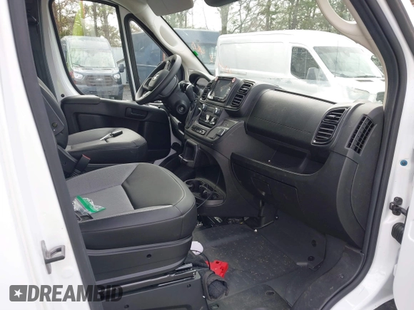 2024 Ram ProMaster Cargo Tradesman with VIN 3C6LRVDG2RE150517, listed as a IAAI auction lot 41462460 with 3,374 mi miles and . Bid and sale history available at DreamBid. Image 5.
