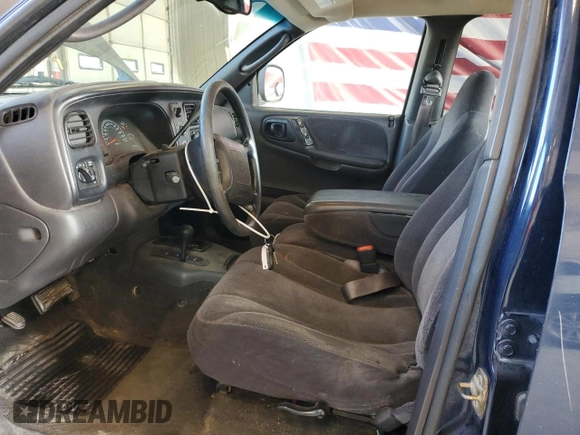 2000 Dodge Dakota Sport with VIN 1B7GG2AN8YS722350, listed as a Copart auction lot 69377984 with 199,883 mi miles and Salvage Title. Bid and sale history available at carsss.com. Image 7.