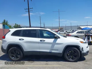 2017 Jeep Cherokee Altitude with VIN 1C4PJLAS7HW642589, listed as a IAAI auction lot 42687016 with 126,918 mi miles and . Bid and sale history available at DreamBid. Image 13.
