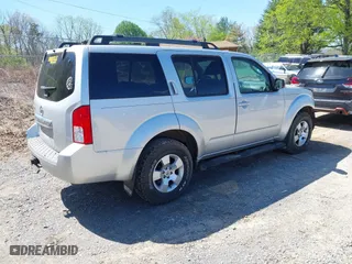 2011 Nissan Pathfinder SV with VIN 5N1AR1NN1BC626741, listed as a IAAI auction lot 41957479 with 204,128 mi miles. Bid and sale history available at carsss.com. Image 4.