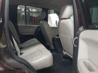 2004 Jeep Liberty Limited with VIN 1J4GK58K64W205203, listed as a IAAI auction lot 41845473 with 121,486 mi miles. Bid and sale history available at carsss.com. Image 8.