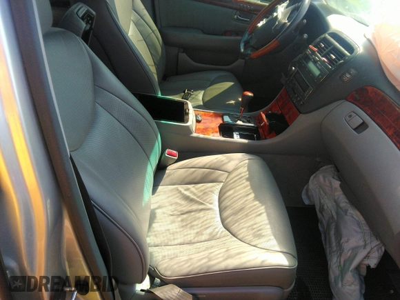 2005 Lexus LS 430 with VIN JTHBN36F955001986, listed as a IAAI auction lot 34319638 with 102,516 mi miles. Bid and sale history available at carsss.com. Image 5.