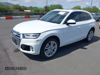2018 Audi Q5 Premium Plus z VIN WA1BNAFY0J2239383, wystawiony jako IAAI lot #42384069 z przebiegiem 44 069 mil mil oraz . Historia ofert i sprzedaży dostępna na DreamBid. Obrazek 17.