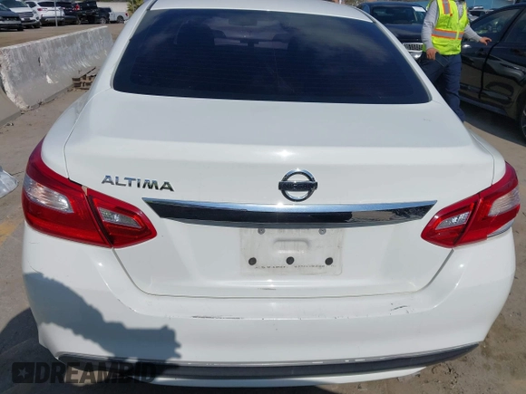 2017 Nissan Altima SV with VIN 1N4AL3AP7HC294280, listed as a IAAI auction lot 41518096 with 122,450 mi miles and . Bid and sale history available at carsss.com. Image 17.