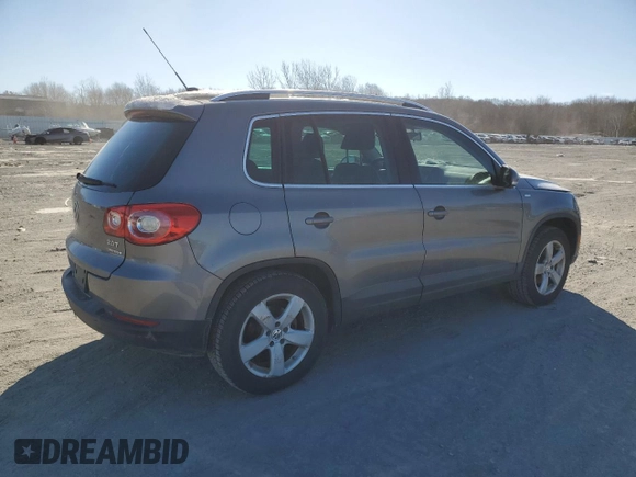 2010 Volkswagen Tiguan SEL with VIN WVGBV7AX2AW530401, listed as a Copart auction lot 45783555 with 138,454 mi miles and Clean Title. Bid and sale history available at DreamBid. Image 3.