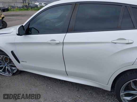 2018 BMW X6 xDrive35i with VIN 5UXKU2C5XJ0X50408, listed as a IAAI auction lot 41798784 with 69,134 mi miles. Bid and sale history available at carsss.com. Image 14.