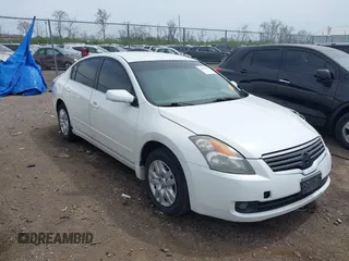 2009 Nissan Altima S z VIN 1N4AL21E09N409395, wystawiony jako IAAI lot #42031139 z przebiegiem 213 452 mil mil oraz . Historia ofert i sprzedaży dostępna na DreamBid. Obrazek 1.