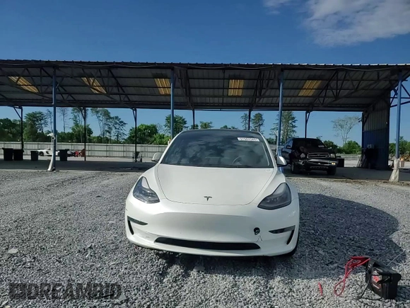 2023 Tesla Model 3 z VIN 5YJ3E1EA7PF573852, wystawiony jako Copart lot #57662565 z przebiegiem Nie podano mil oraz Szkoda całkowita • Salvage title. Historia ofert i sprzedaży dostępna na DreamBid. Obrazek 13.