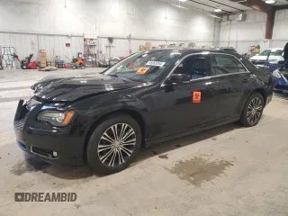 2013 Chrysler 300 S z VIN 2C3CCAGT5DH635506, wystawiony jako Copart lot #85063264 z przebiegiem 65 772 mil mil oraz Nie do naprawy • Non repairable. Historia ofert i sprzedaży dostępna na DreamBid. Obrazek 1.