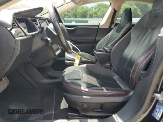 2013 Tesla Model S Performance с VIN 5YJSA1CP8DFP20786, выставлен на аукционе Copart как лот 61035395 с пробегом 140 119 миль миль и Списание • Salvage title. История ставок и продаж доступна на DreamBid. Изображение 7.