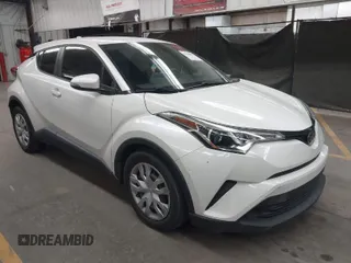 2019 Toyota C-HR XLE with VIN JTNKHMBX6K1058884, listed as a IAAI auction lot 41901952 with 22,443 mi miles. Bid and sale history available at carsss.com. Image 1.