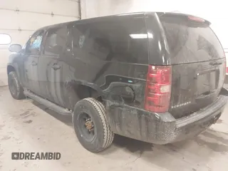 2008 Chevrolet Suburban Commercial with VIN 3GNGK26KX8G149169, listed as a IAAI auction lot 41469910 with 101,612 mi miles. Bid and sale history available at carsss.com. Image 6.