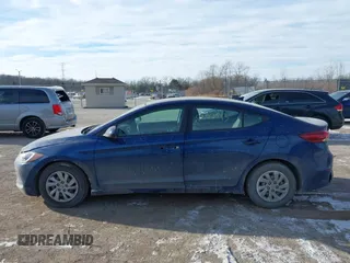 2017 Hyundai Elantra SE z VIN 5NPD74LF8HH187040, wystawiony jako IAAI lot #41350743 z przebiegiem 78 119 mil mil oraz . Historia ofert i sprzedaży dostępna na DreamBid. Obrazek 14.