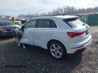 2024 Audi Q3 S line Premium z VIN WA1DECF3XR1108195, wystawiony jako IAAI lot #41833728 z przebiegiem Nie podano mil oraz . Historia ofert i sprzedaży dostępna na DreamBid. Obrazek 3.