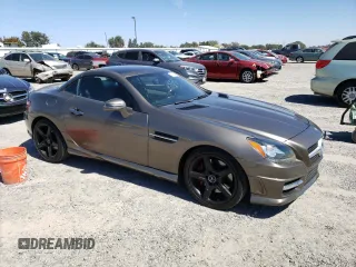 2013 Mercedes-Benz SLK-Class SLK 350 with VIN WDDPK5HA8DF055047, listed as a Copart auction lot 71205934 with 69,064 mi miles and Clean Title. Bid and sale history available at carsss.com. Image 4.