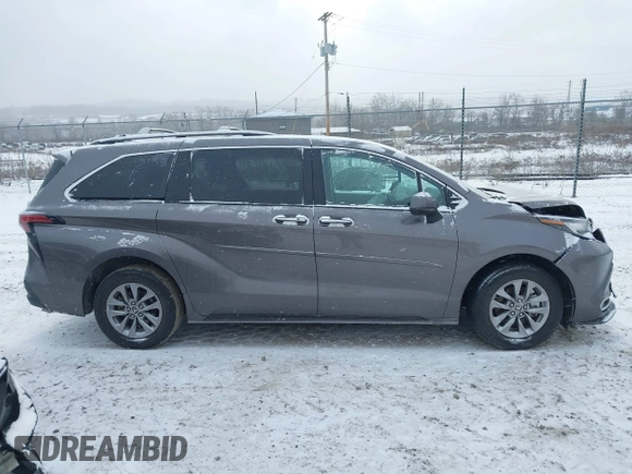 2022 Toyota Sienna XLE with VIN 5TDYRKEC4NS120170, listed as a IAAI auction lot 41630234 with 42,956 mi miles and . Bid and sale history available at DreamBid. Image 13.