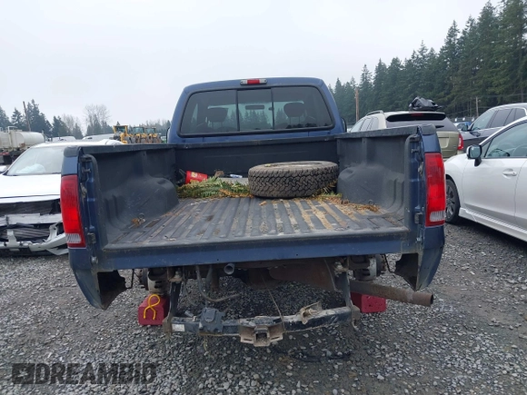 2005 Ford Super Duty F-250 XL with VIN 1FTSX21545ED39073, listed as a IAAI auction lot 41881452 with 117,709 mi miles. Bid and sale history available at carsss.com. Image 17.