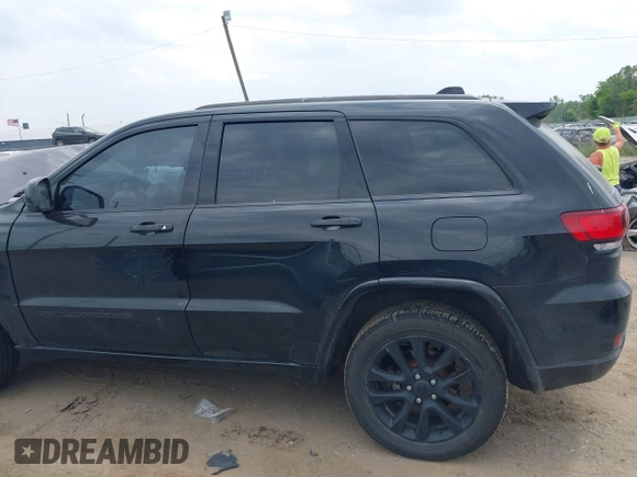2018 Jeep Grand Cherokee Upland with VIN 1C4RJFAG8JC466195, listed as a IAAI auction lot 42413128 with 105,488 mi miles and . Bid and sale history available at DreamBid. Image 15.