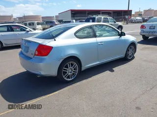 2005 Scion tC z VIN JTKDE177450055224, wystawiony jako IAAI lot #41993183 z przebiegiem 82 697 mil mil oraz . Historia ofert i sprzedaży dostępna na DreamBid. Obrazek 4.