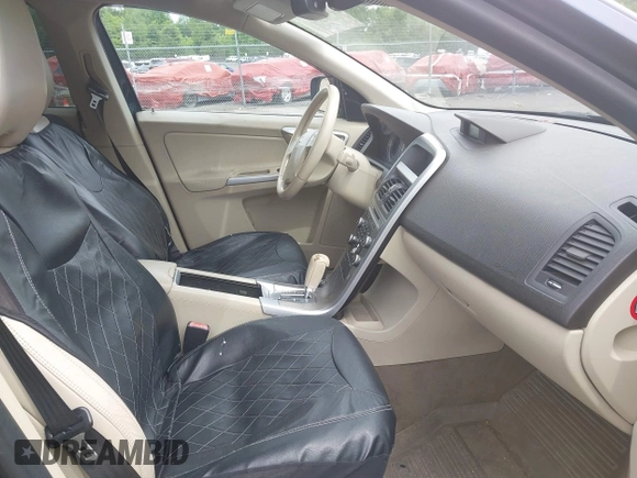 2010 Volvo XC60 3.0T with VIN YV4992DZ4A2027688, listed as a IAAI auction lot 42357112 with 201,222 mi miles and . Bid and sale history available at DreamBid. Image 5.