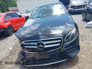 2018 Mercedes-Benz E-Class E 300 with VIN WDDZF4KB5JA345523, listed as a IAAI auction lot 39889766 with 782,391 mi miles. Bid and sale history available at carsss.com. Image 12.