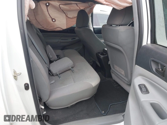 2015 Toyota Tacoma z VIN 5TFLU4EN5FX118378, wystawiony jako IAAI lot #41609943 z przebiegiem 121 640 mil mil oraz . Historia ofert i sprzedaży dostępna na DreamBid. Obrazek 8.