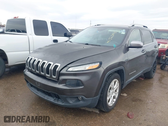 2018 Jeep Cherokee Latitude Plus with VIN 1C4PJLLBXJD621833, listed as a IAAI auction lot 41325843 with 65,326 mi miles. Bid and sale history available at carsss.com. Image 17.
