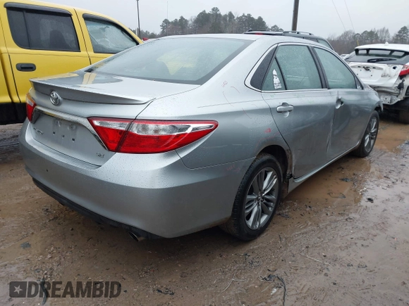 2015 Toyota Camry XLE with VIN 4T1BF1FK5FU925523, listed as a IAAI auction lot 41567775 with 159,086 mi miles. Bid and sale history available at carsss.com. Image 4.