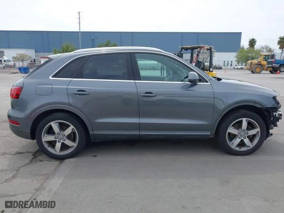 2015 Audi Q3 2.0T Premium Plus with VIN WA1EFCFSXFR009768, listed as a IAAI auction lot 41974476 with 53,013 mi miles. Bid and sale history available at carsss.com. Image 14.