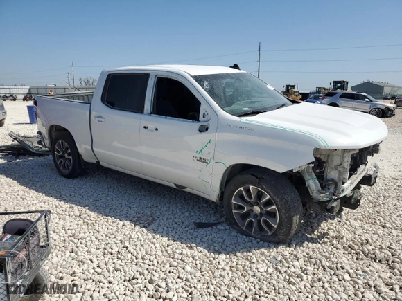 2019 Chevrolet Silverado 1500 LT with VIN 3GCPWCED0KG282052, listed as a Copart auction lot 48392005 with 106,567 mi miles and Salvage Title. Bid and sale history available at carsss.com. Image 4.