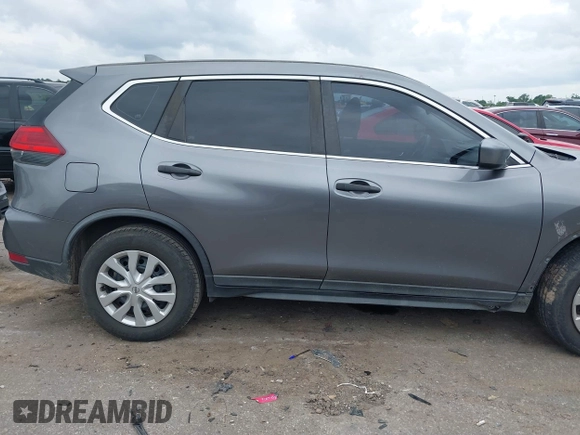 2017 Nissan Rogue SV z VIN KNMAT2MV7HP607531, wystawiony jako IAAI lot #42134855 z przebiegiem 163 810 mil mil oraz . Historia ofert i sprzedaży dostępna na DreamBid. Obrazek 13.