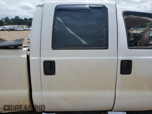 2013 Ford F-250 XL with VIN 1FT7W2B60DEA55468, listed as a Copart auction lot 54535265 with 391,803 mi miles and Salvage title. Bid and sale history available at DreamBid. Image 10.