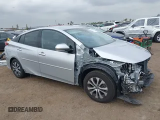 2020 Toyota Prius LE with VIN JTDKARFP3L3153442, listed as a IAAI auction lot 42195000 with 68,922 mi miles and . Bid and sale history available at DreamBid. Image 1.