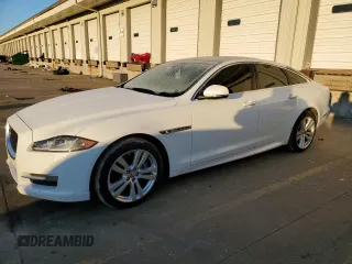 2016 Jaguar XJ R-Sport z VIN SAJWJ1CD8G8W02265, wystawiony jako Copart lot #42821565 z przebiegiem 89 628 mil mil oraz Czysty tytuł • Clean title. Historia ofert i sprzedaży dostępna na DreamBid. Obrazek 1.
