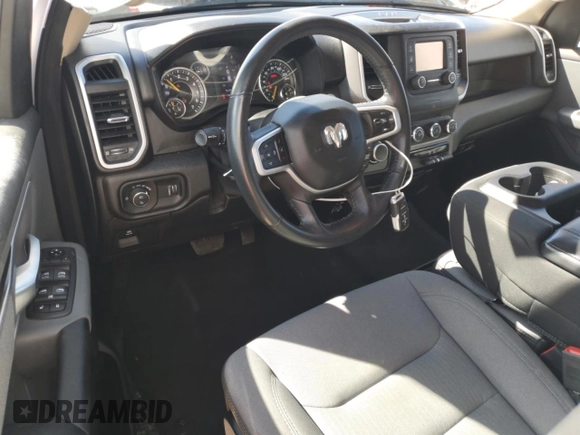 2020 Ram 1500 Big Horn z VIN 1C6SRFBT2LN371989, wystawiony jako Copart lot #50135945 z przebiegiem 75 103 mil mil oraz Szkoda całkowita • Salvage title. Historia ofert i sprzedaży dostępna na DreamBid. Obrazek 8.