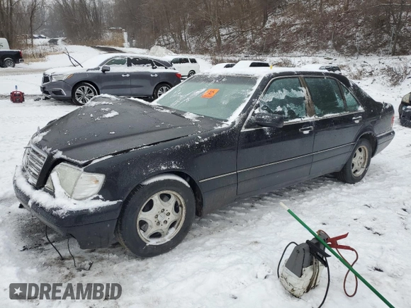 1999 Mercedes-Benz S-Class with VIN WDBGA43G5XA432341, listed as a Copart auction lot 43944135 with 0 mi miles and Salvage Title. Bid and sale history available at carsss.com. Image 1.
