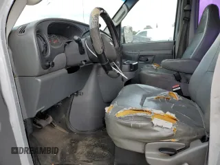2007 Ford Econoline Passenger XL with VIN 1FBSS31L47DA97398, listed as a Copart auction lot 71482024 with 333,910 mi miles and Salvage title. Bid and sale history available at DreamBid. Image 7.