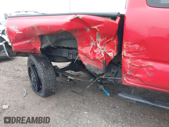 2006 Toyota Tacoma with VIN 5TEUU42N66Z241527, listed as a IAAI auction lot 40448450 with 161,424 mi miles. Bid and sale history available at carsss.com. Image 6.