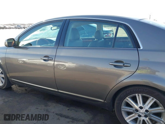 2006 Toyota Avalon XL with VIN 4T1BK36B86U140565, listed as a IAAI auction lot 41297851 with 186,025 mi miles. Bid and sale history available at carsss.com. Image 14.