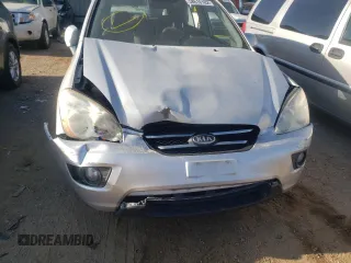 2007 Kia Rondo LX with VIN KNAFG525577024210, listed as a Copart auction lot 58610102 with 106,286 mi miles and Salvage Title. Bid and sale history available at carsss.com. Image 9.