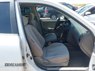 2004 Hyundai Elantra GLS z VIN KMHDN46D64U808402, wystawiony jako IAAI lot #42341726 z przebiegiem Nie podano mil oraz . Historia ofert i sprzedaży dostępna na DreamBid. Obrazek 5.