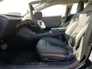 2025 Tesla Model 3 Long Range z VIN 5YJ3E1EA9SF924138, wystawiony jako Copart lot #48324125 z przebiegiem 2 445 mil mil oraz Szkoda całkowita • Salvage title. Historia ofert i sprzedaży dostępna na DreamBid. Obrazek 7.