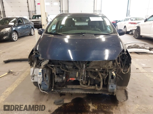 2013 Toyota Prius One with VIN JTDKN3DU8D1730070, listed as a IAAI auction lot 41831762 with 186,192 mi miles. Bid and sale history available at carsss.com. Image 13.